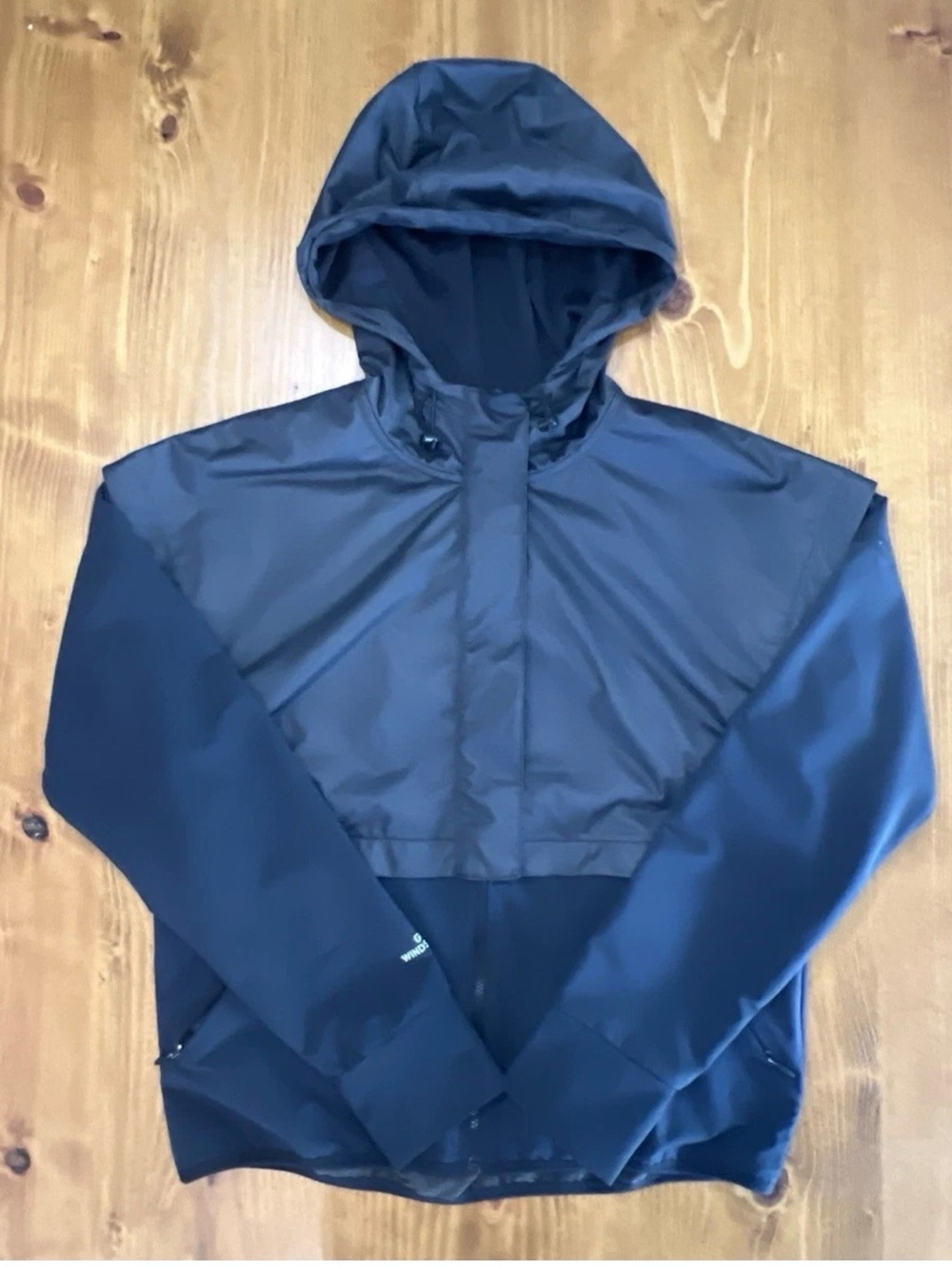Under Armour Women's Small Black Gore Windstopper Fitted Running Jacket Hooded